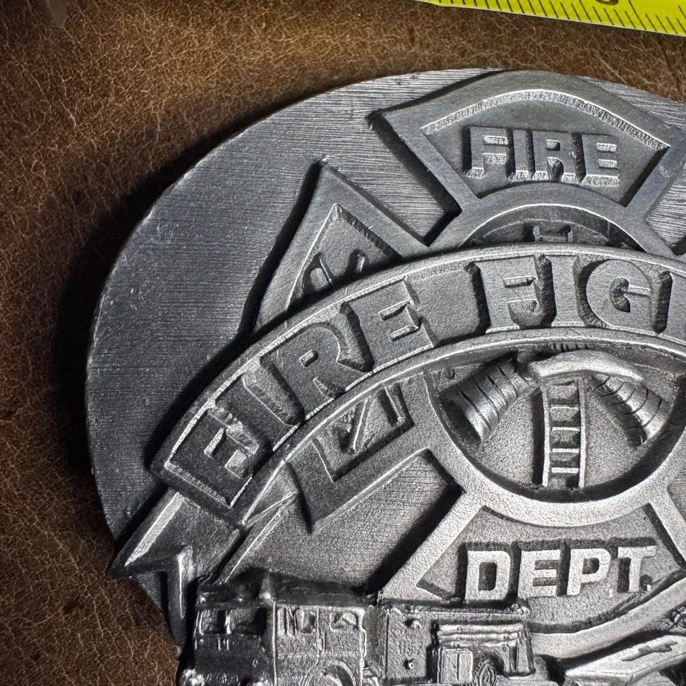 Vintage 1991 Siskiyou‎ Belt Buckle Fire Fighter Department America's Heros USA